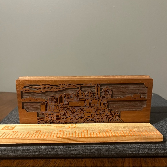 Walnut Wood with laser engraved train/ steam engine design. - Picture 4 of 8